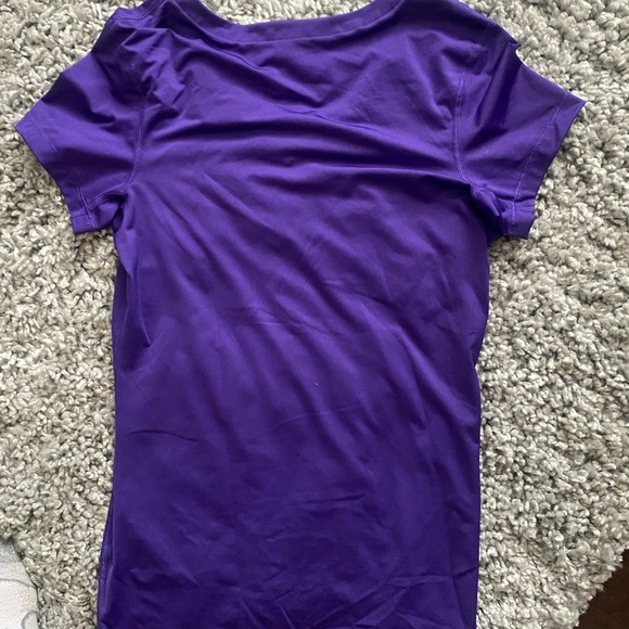 Nike T-shirt - Picture 3 of 4